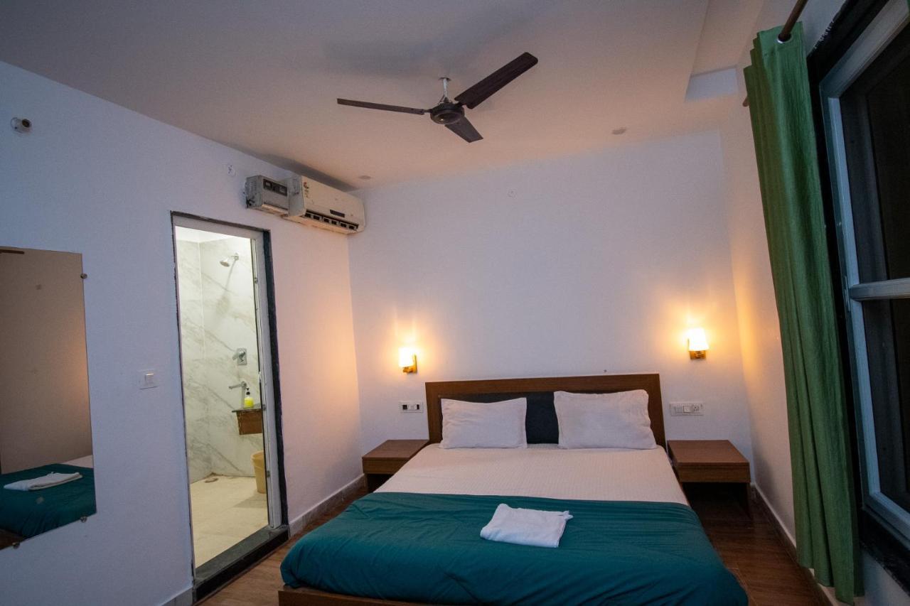 Unplan By Tatsat Hostel ริชิเคช ภายนอก รูปภาพ