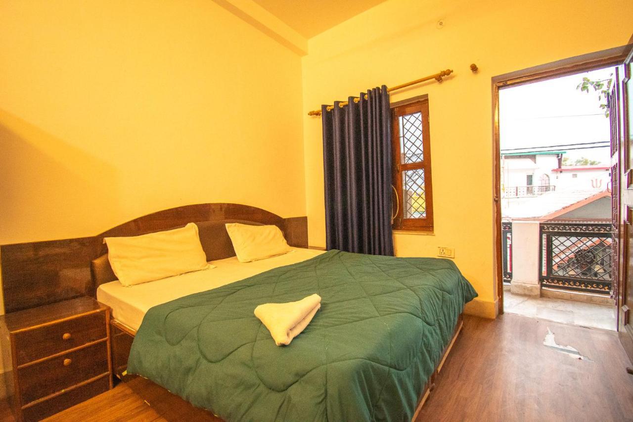 Unplan By Tatsat Hostel ริชิเคช ภายนอก รูปภาพ